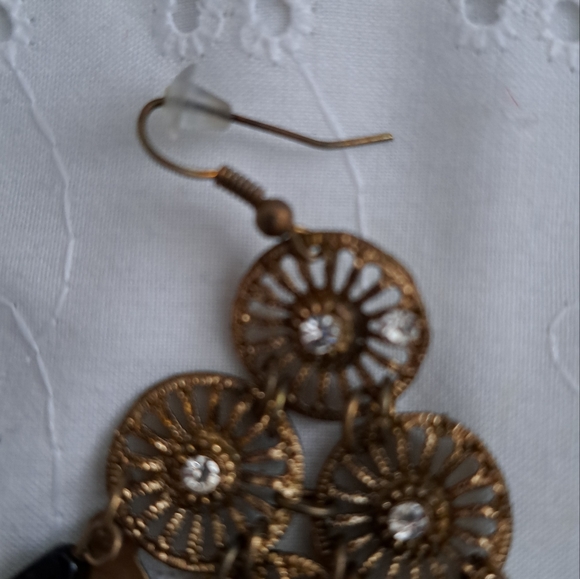 VINTAGE EARRINGS - Picture 2 of 3